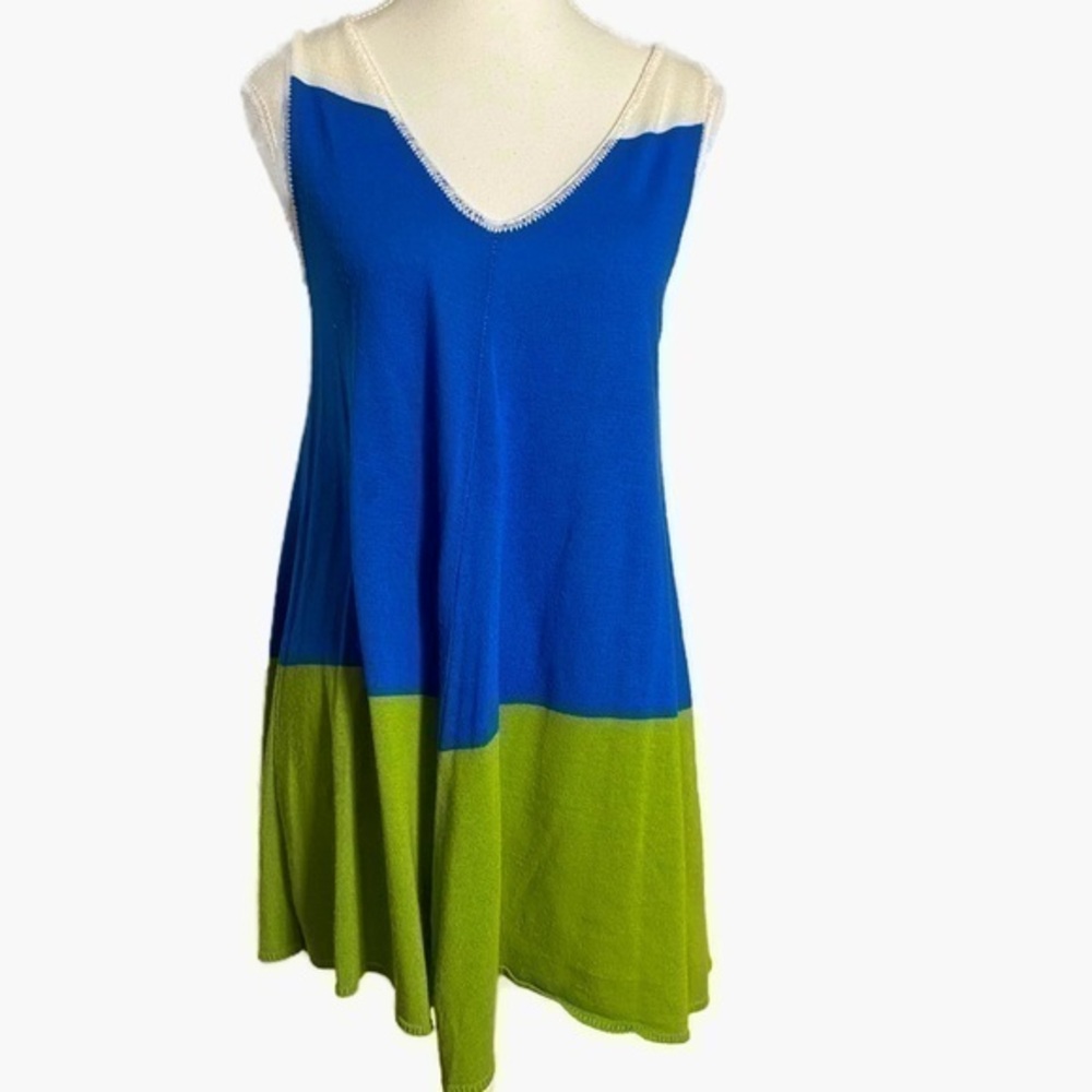 New Directions Colorblock Acrylic V-Neck Sleeveless Tunic Top